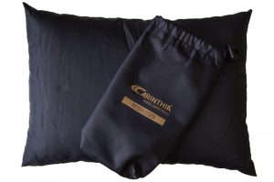 CARINTHIA TRAVEL PILLOW - Black