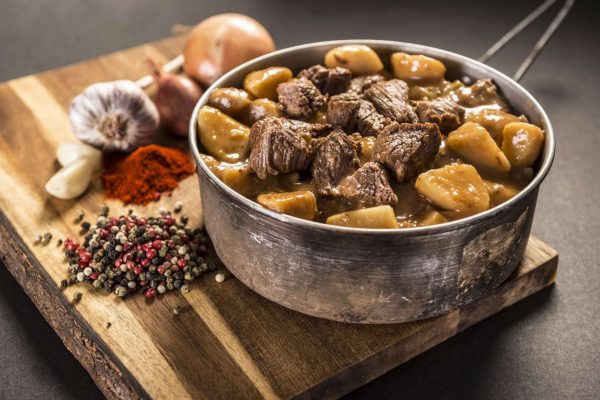 AM MRE Beef Goulash with Potatoes (400 g) AM MRE Beef Goulash with Potatoes (400 g)