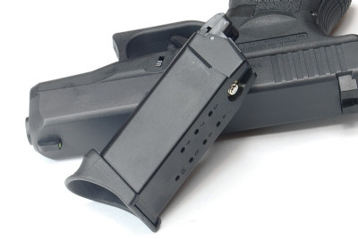 WE Gas Magazine for WE R26 / R27 GBB, 15 BBs - Black WE Gas Magazine for WE R26 / R27 GBB, 15 BBs - Black