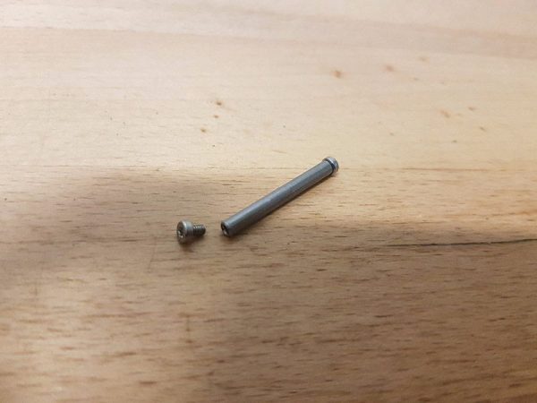 AR15 center pin with screw