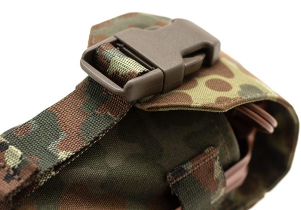 Clawgear Smoke Grenade Pouch Core Flecktarn