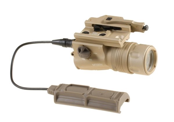 FMA M720V Weapon Light Dark Earth FMA M720V Weapon Light Dark Earth