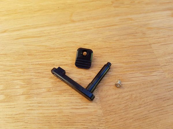 RetroArms CNC M4 / AR15 Magazine Catch – Type A